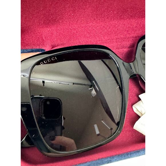 Gucci NWOT Black Oversize Square Sunglasses - Picture 3 of 7